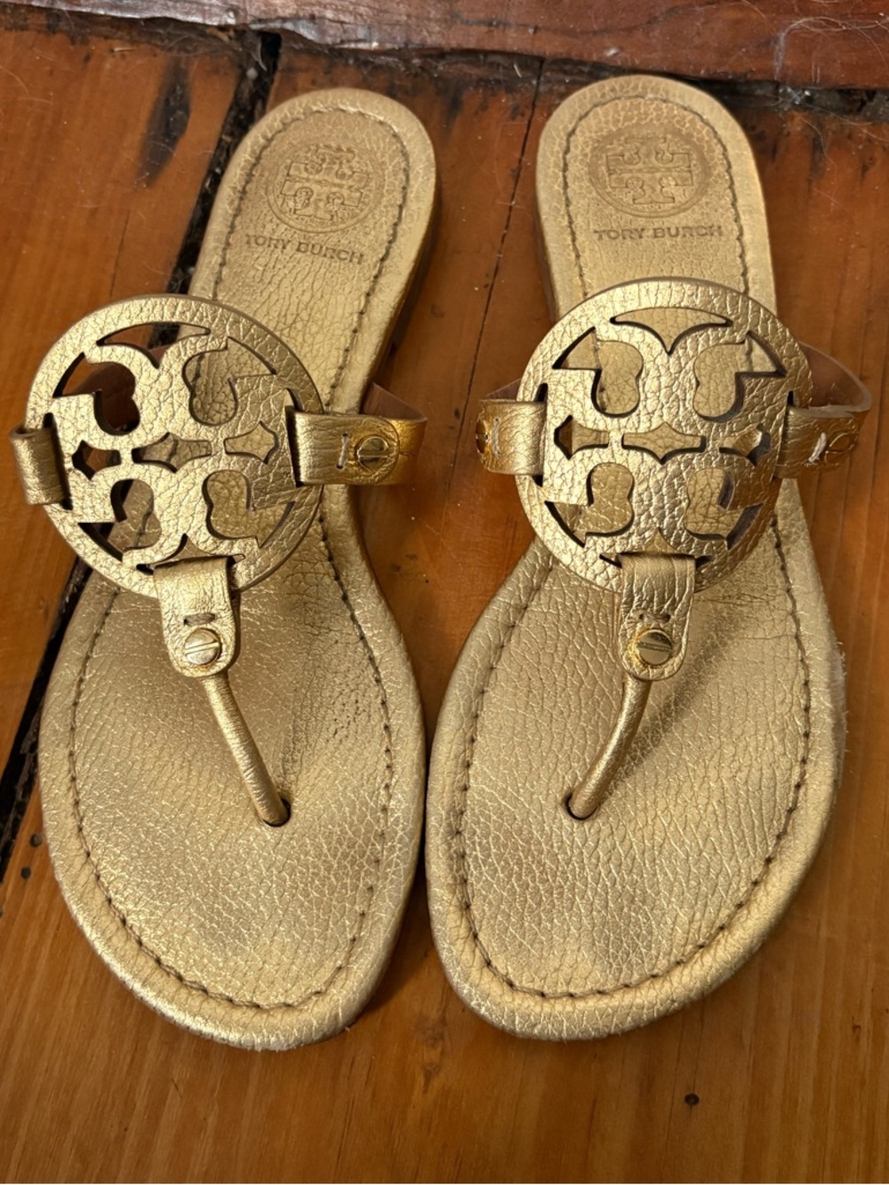 Tory Burch Metallic Gold Tumbled Leather Miller Sandals, Sz 7 Pebbled Flip Flops